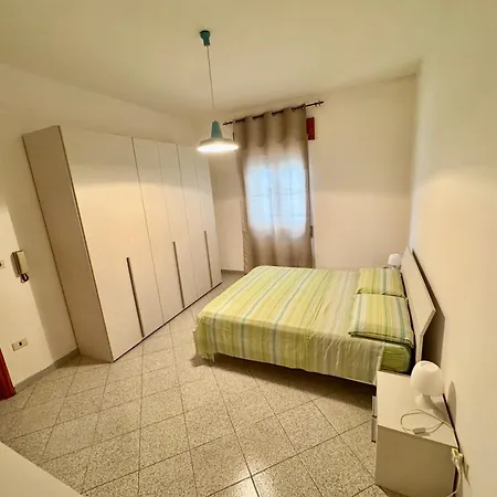 Casedda A Lu Mare Lejlighed Torre Santa Sabina